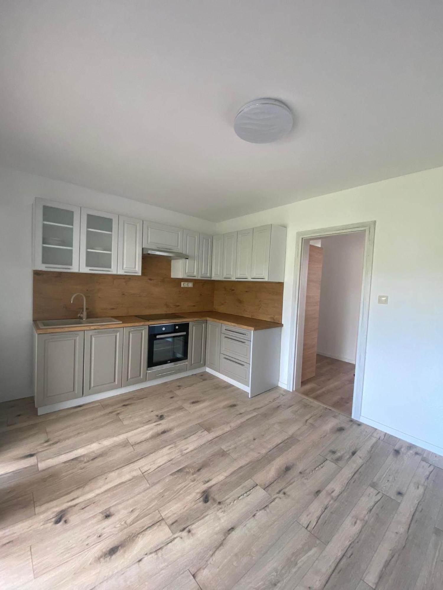 Apartman Nikol Prievidza Exterior photo